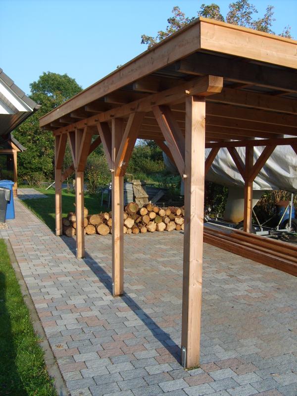 Carport errichtet durch die Zimmerei Willers